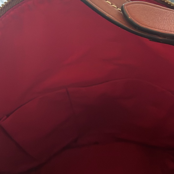 Dooney & Bourke shoulder purse. Burgundy colored. Like new. - Picture 4 of 6